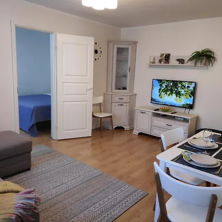 Jakobi Guest * Reval