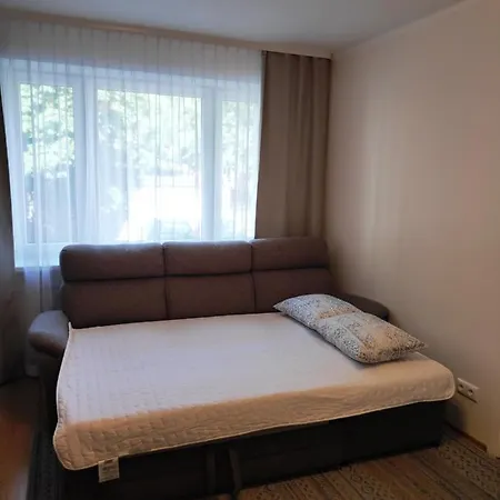 Jakobi Guest * تالين