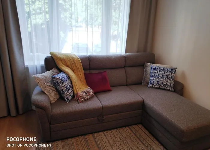 Jakobi Guest * تالين